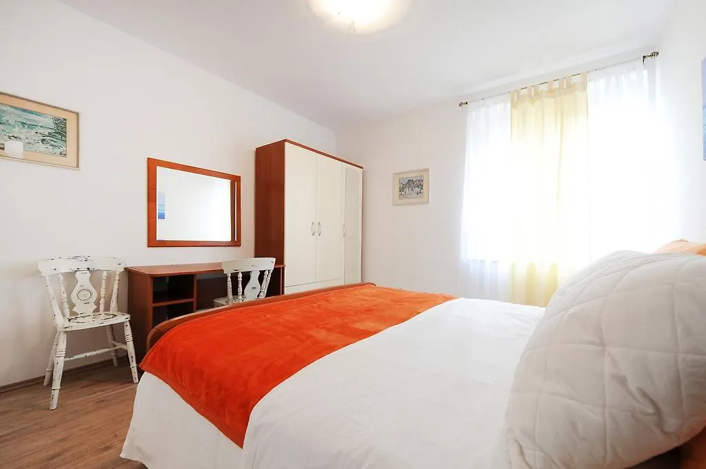 Little Cosy Apartment Zadar 0*,