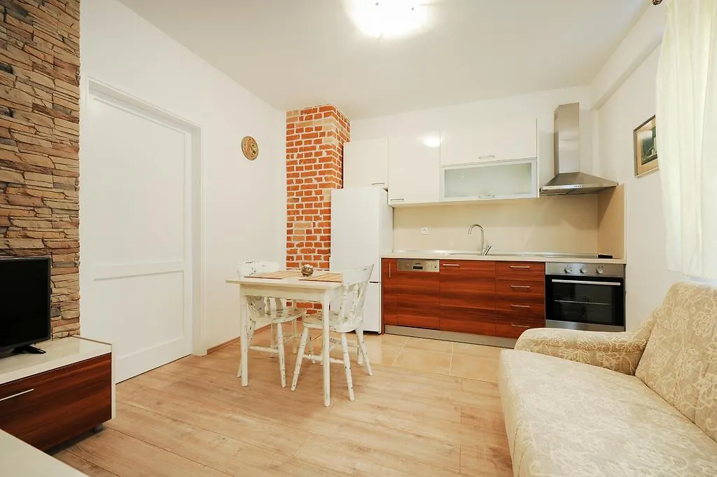 Little Cosy Apartment Zadar 0*,