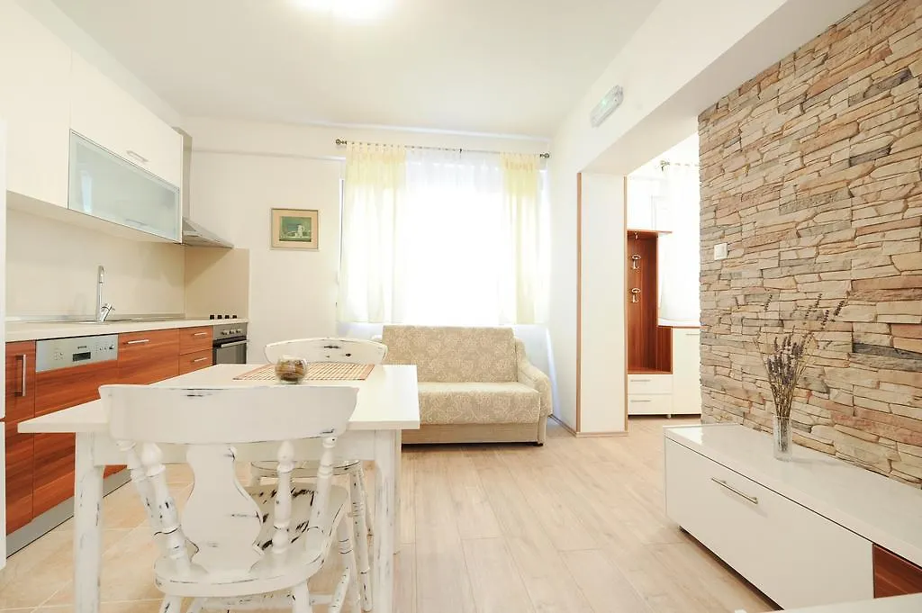 Little Cosy Apartment Zadar